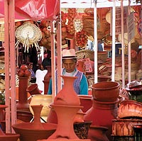  With her photo, “Pottery Market,” shot in Cuenca, Ecuador, in 2006, Kathryn Broker-Bullick ’06 garnered second place in the People and Culture category of the UW’s annual Study Abroad Photo Contest.