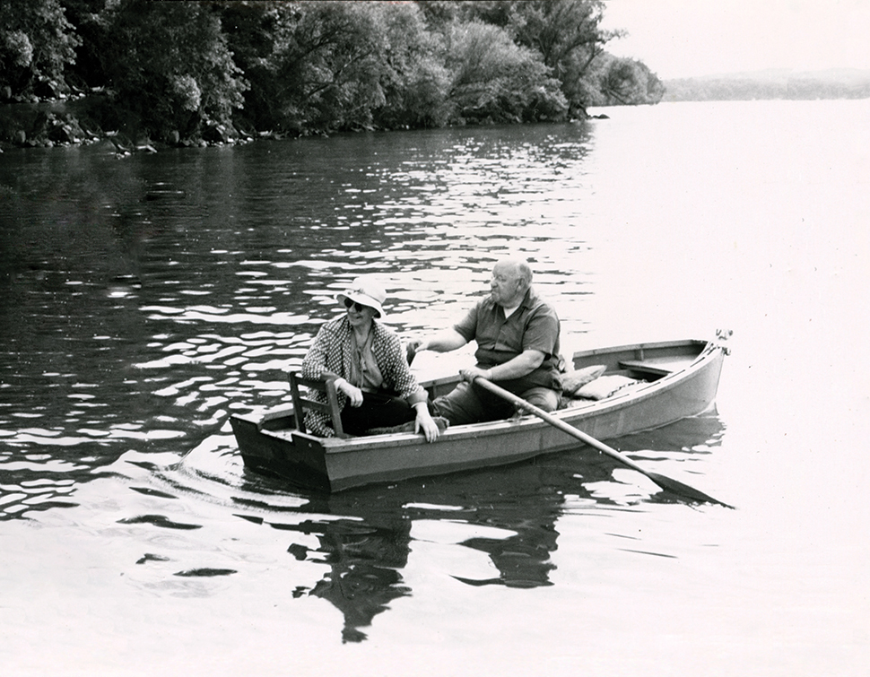 Eleanor and Albert Gallistel in a row boat