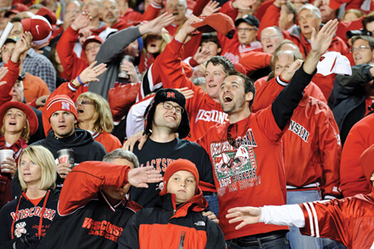 fballNbrskGame-hi-res_525 fans at game