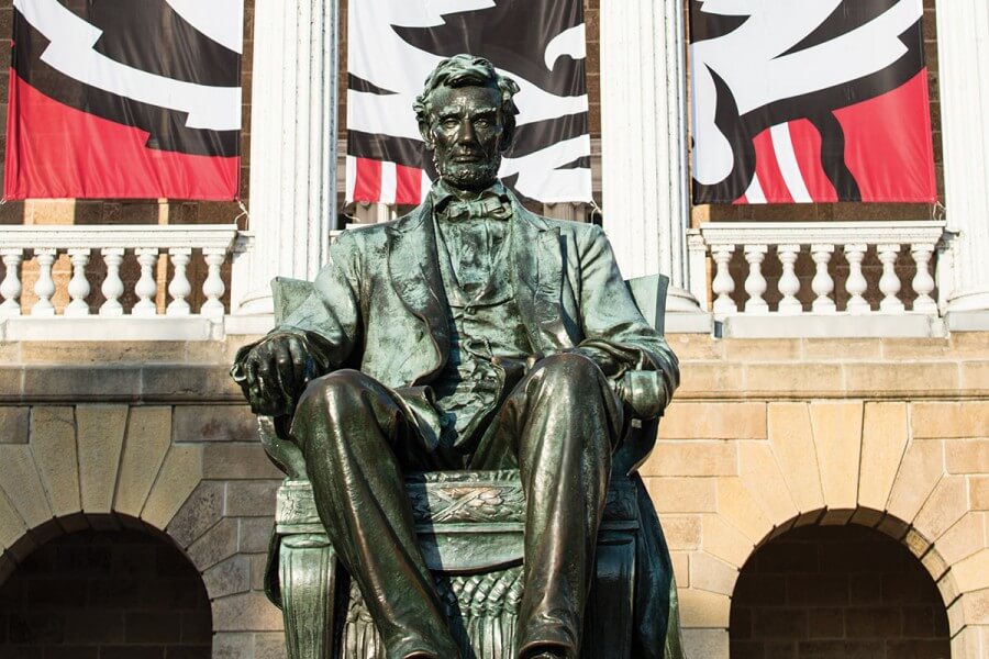 Abe Lincoln statue