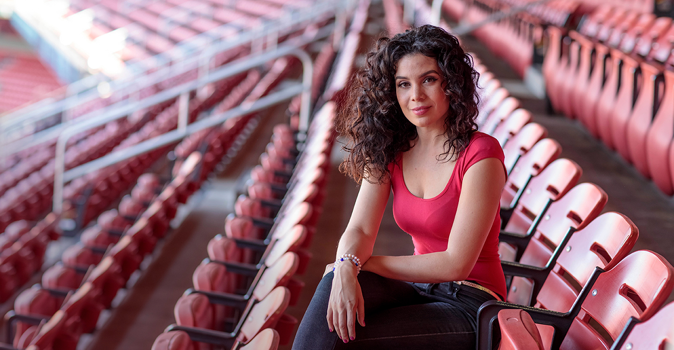 Video: Cardinals' Spanish translator Alexandra Noboa