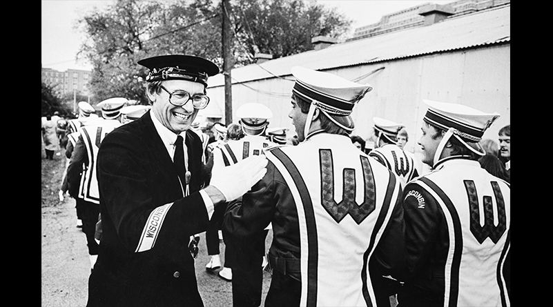 Mike Leckrone with members of the UW Marching Band