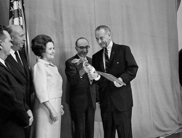 Mary Lasker with President Lyndon Johnson in 1966