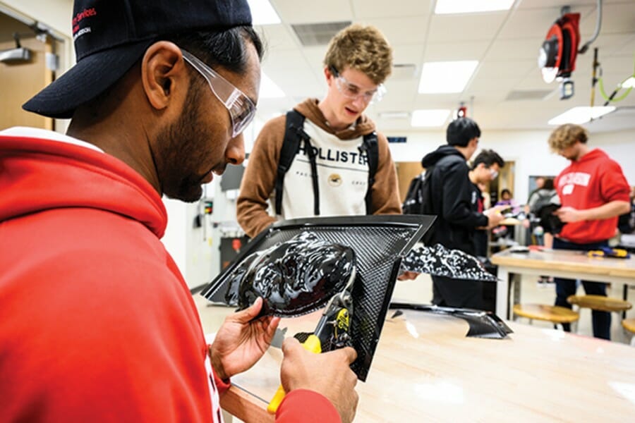 Students collaborate on projects in the UW Makerspace