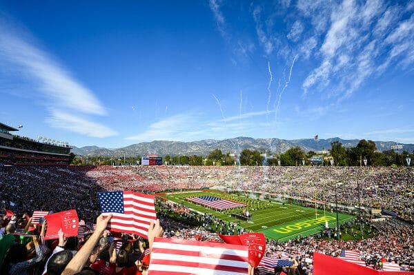 Wisconsin and Oregon fans fill the Staples Center football stadium during the 2020 Rose Bowl game