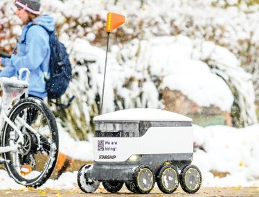 Food-delivering robot on the UW–Madison campus