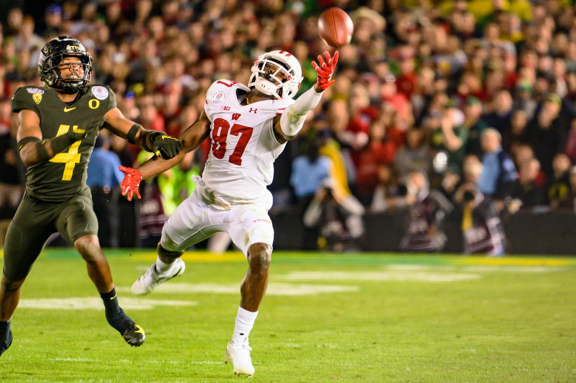 Wisconsin head back to the Rose Bowl to face Oregon