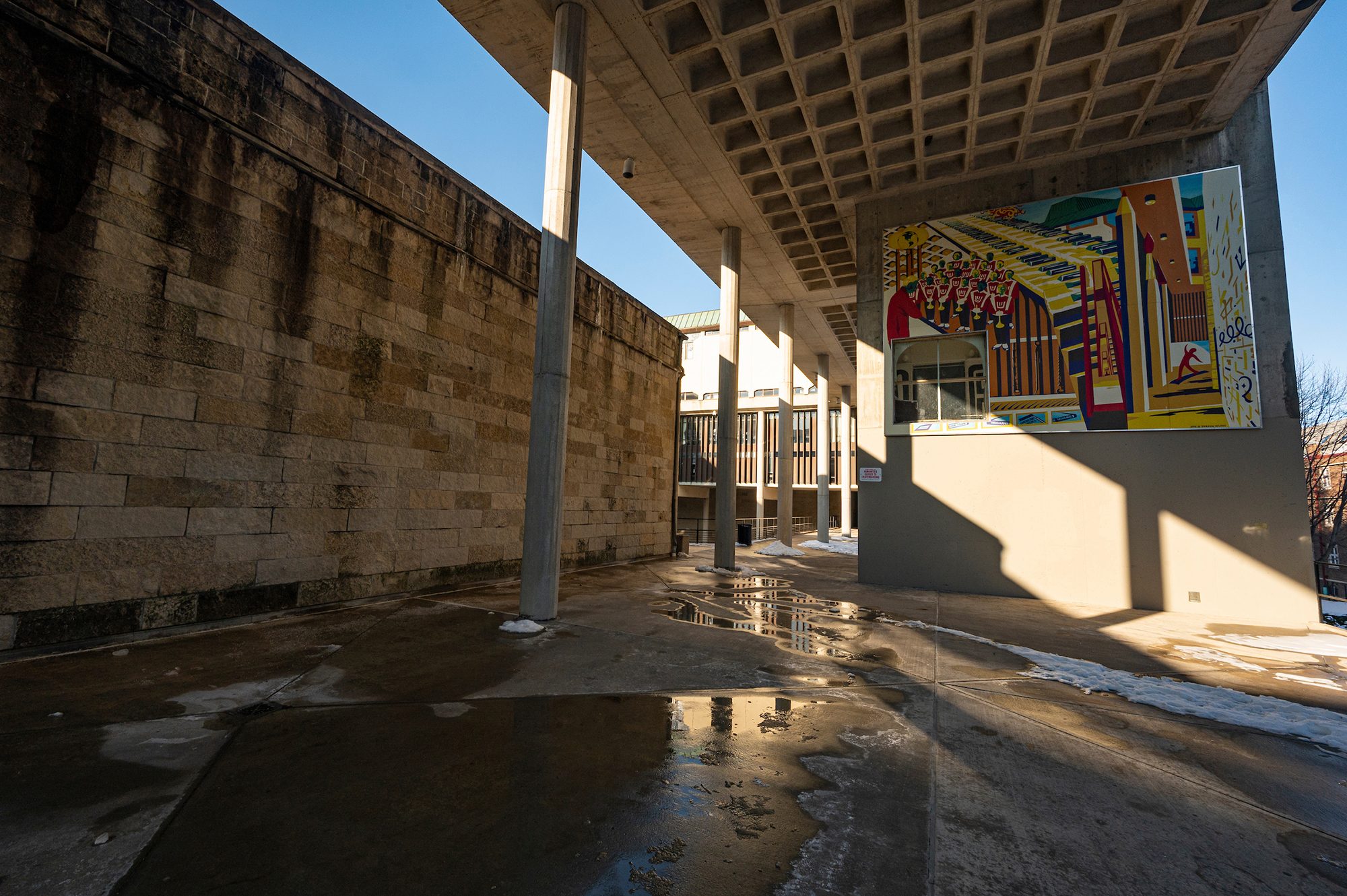 Interior pedestrian mall and wall mural