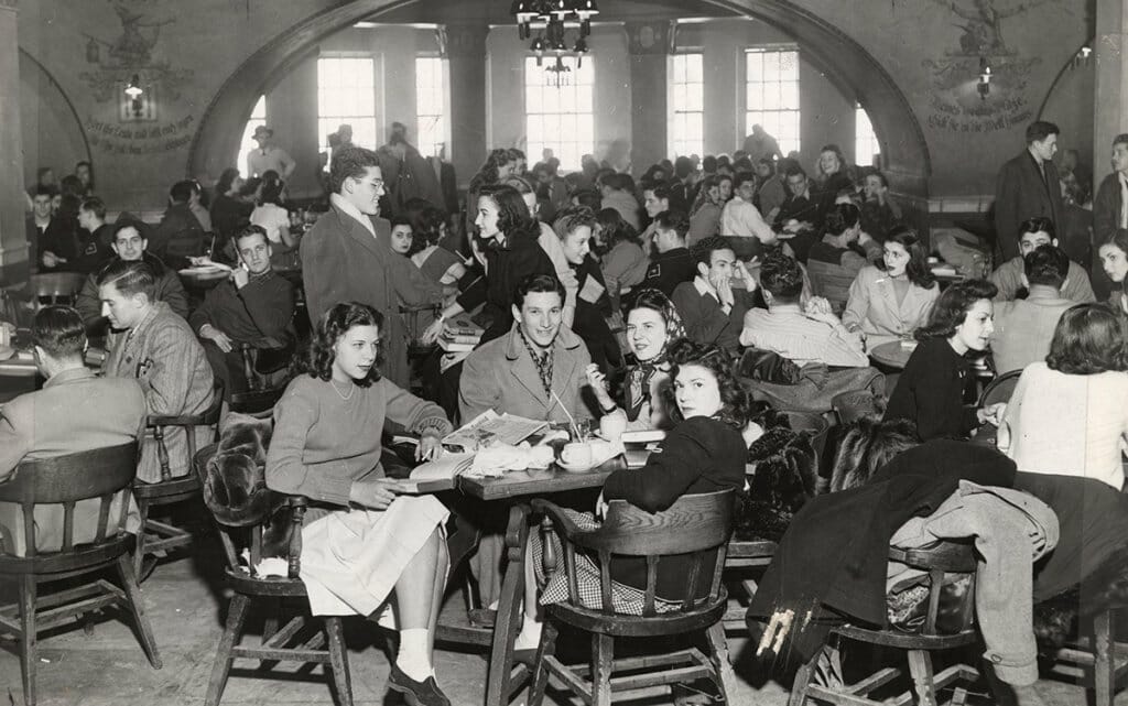 Black and white 1940s photo of students in Der Rathskeller