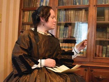 Laura Keyes dressed as Mary Lincoln
